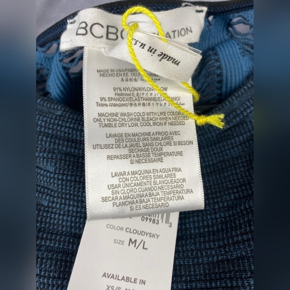 BCBGMAXAZRIA Renee Sheina Jacquard Womnen  Dress Size M/L cut out back - Picture 6 of 9